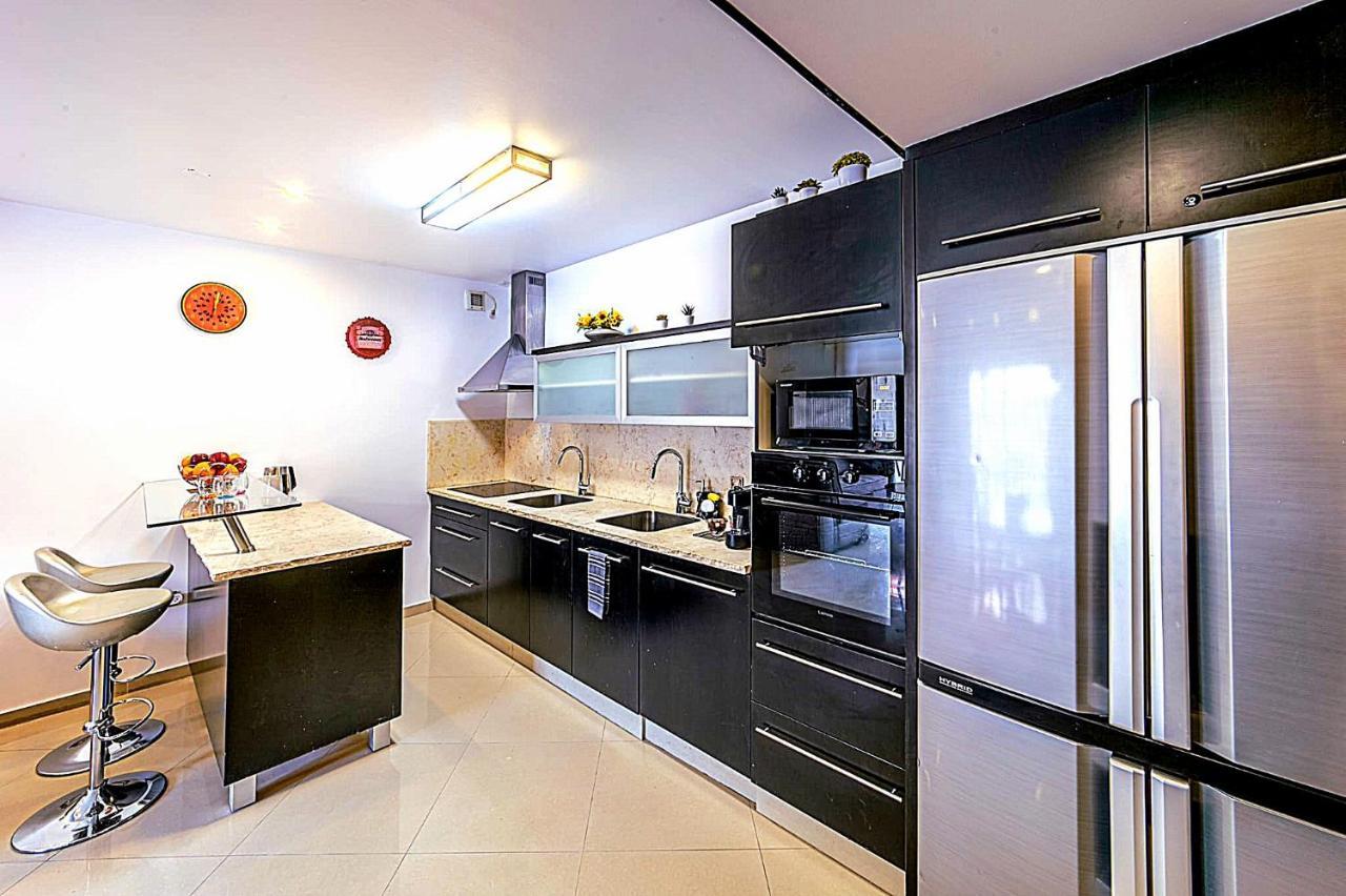 Apartamento Milana'S Deluxe With Big Patio And Pool Eilat Exterior foto